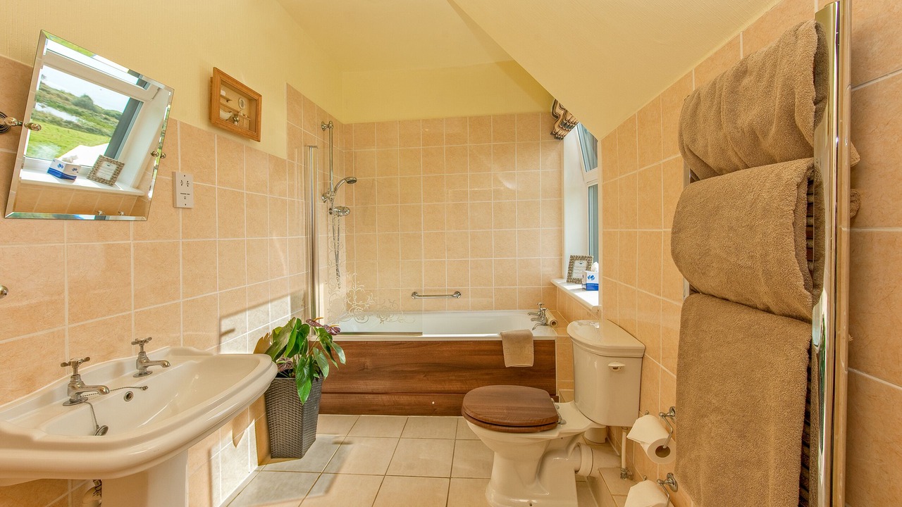 Photo of Bathroom in Arduaine