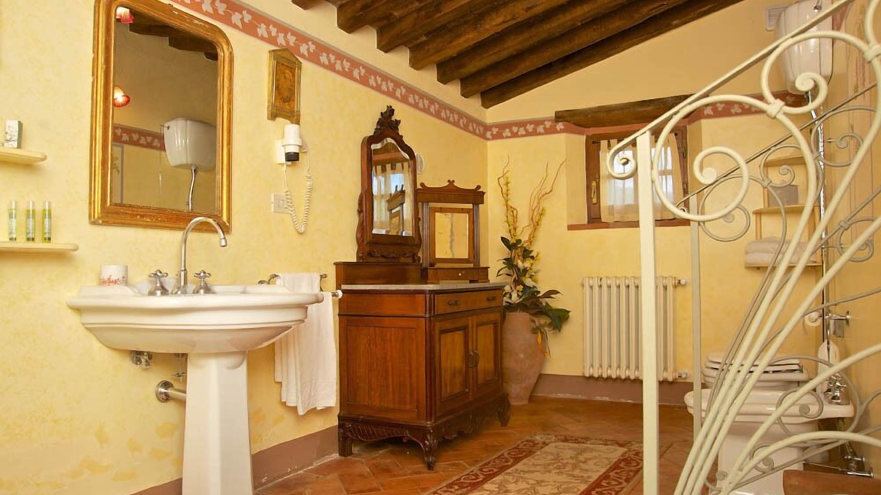 Photo of Bathroom in San Pietro a Cegliolo
