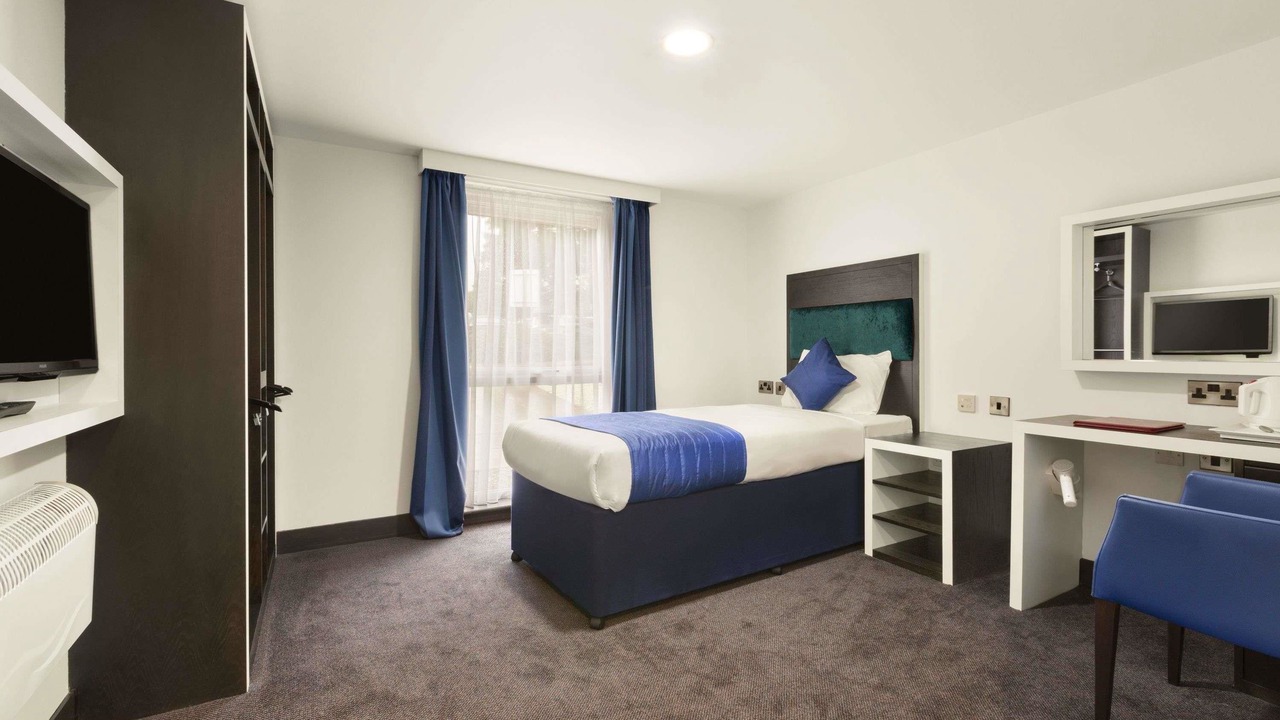 Photo of Livingroom in Wheatley