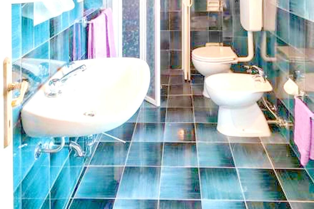 Photo of Bathroom in Urbino