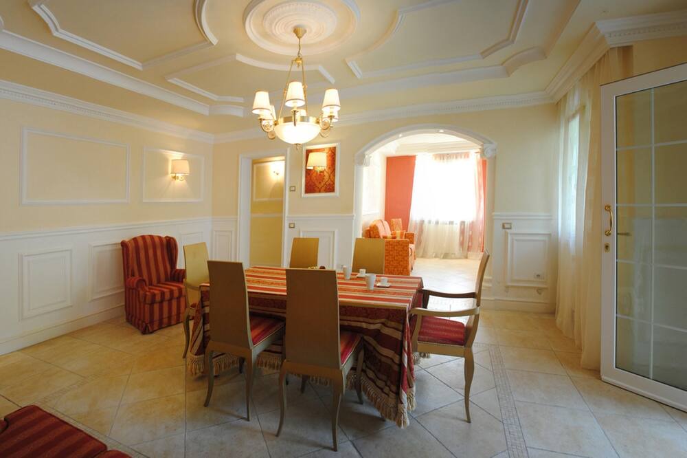 Photo of Livingroom in Montelabbate