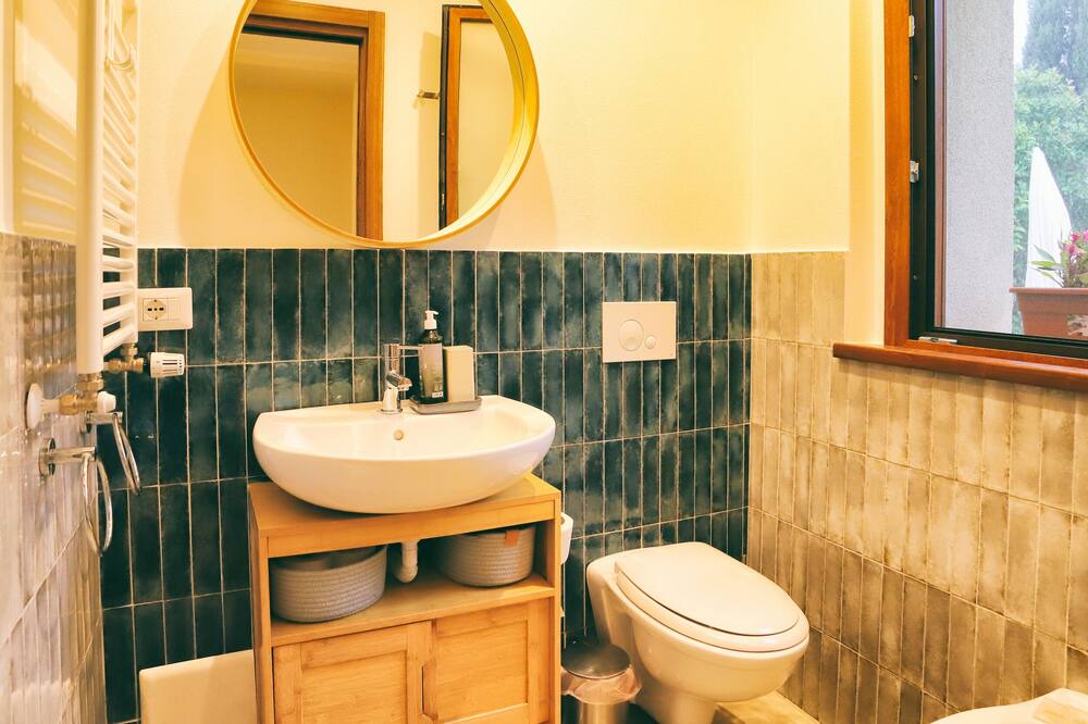 Photo of Bathroom in Cantiano