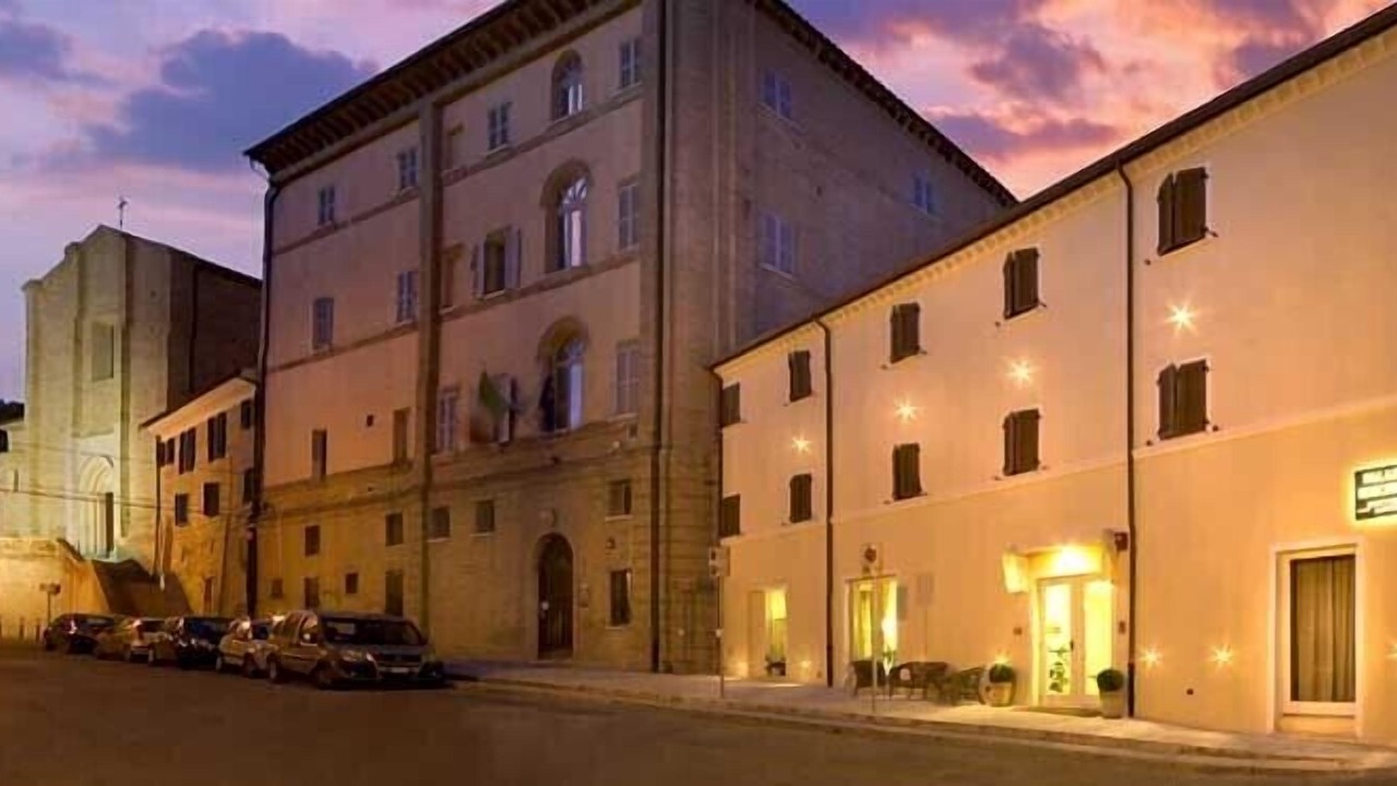 Photo of Buildings in Camerano