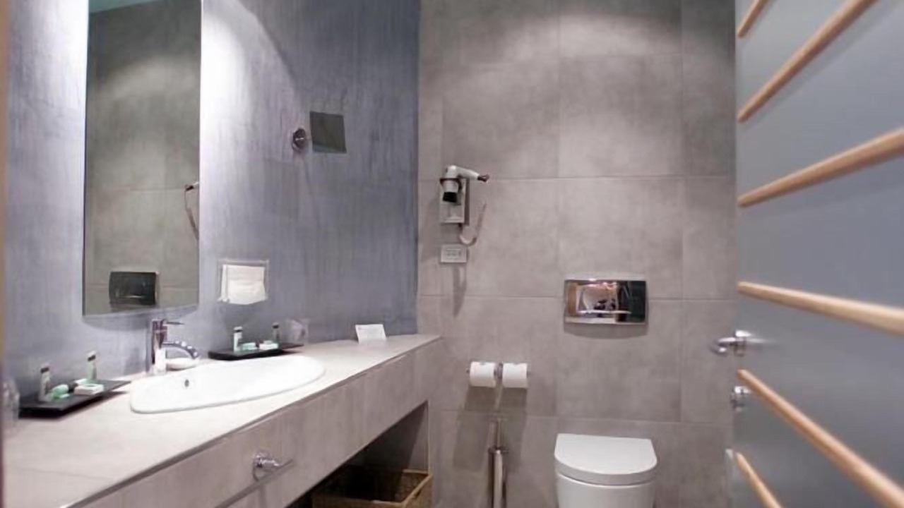 Photo of Bathroom in Bra
