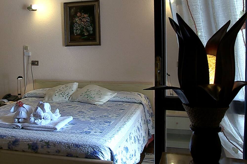 Photo of Bedroom in Alta Valle Intelvi