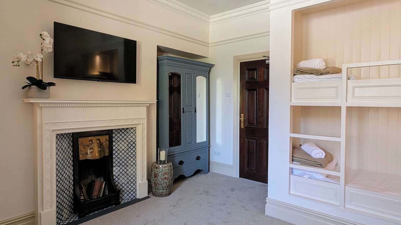 Photo of Bedroom in Crynant
