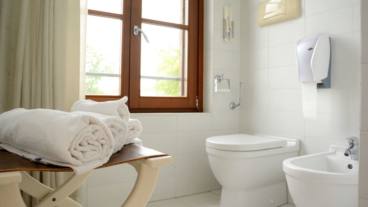 Photo of Bathroom in Crema
