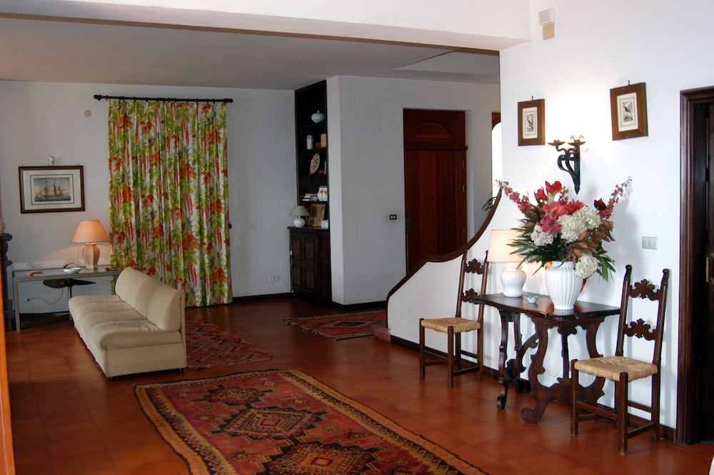 Photo of Livingroom in Torre Archirafi