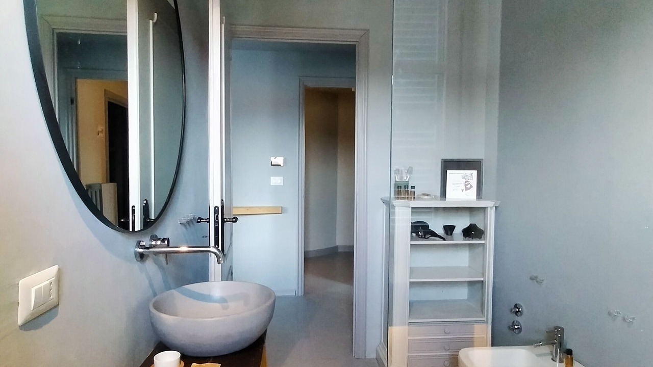 Photo of Bathroom in Roddi