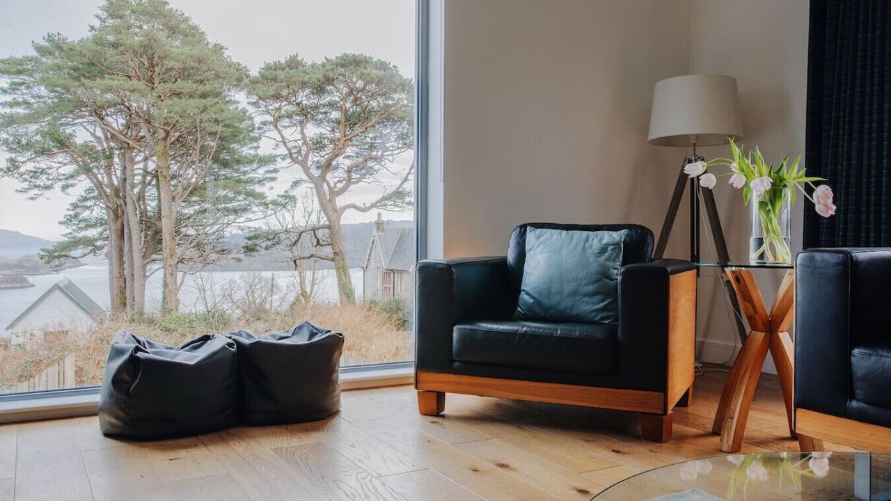 Photo of Livingroom in Tobermory