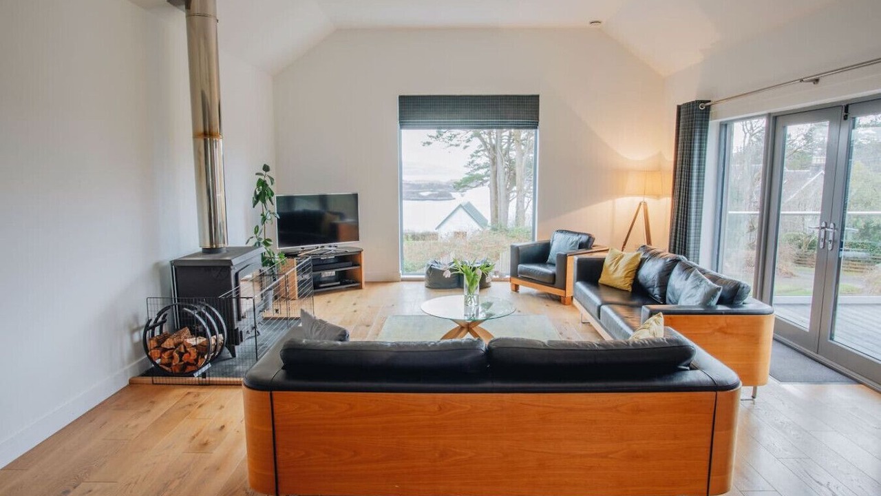 Photo of Livingroom in Tobermory