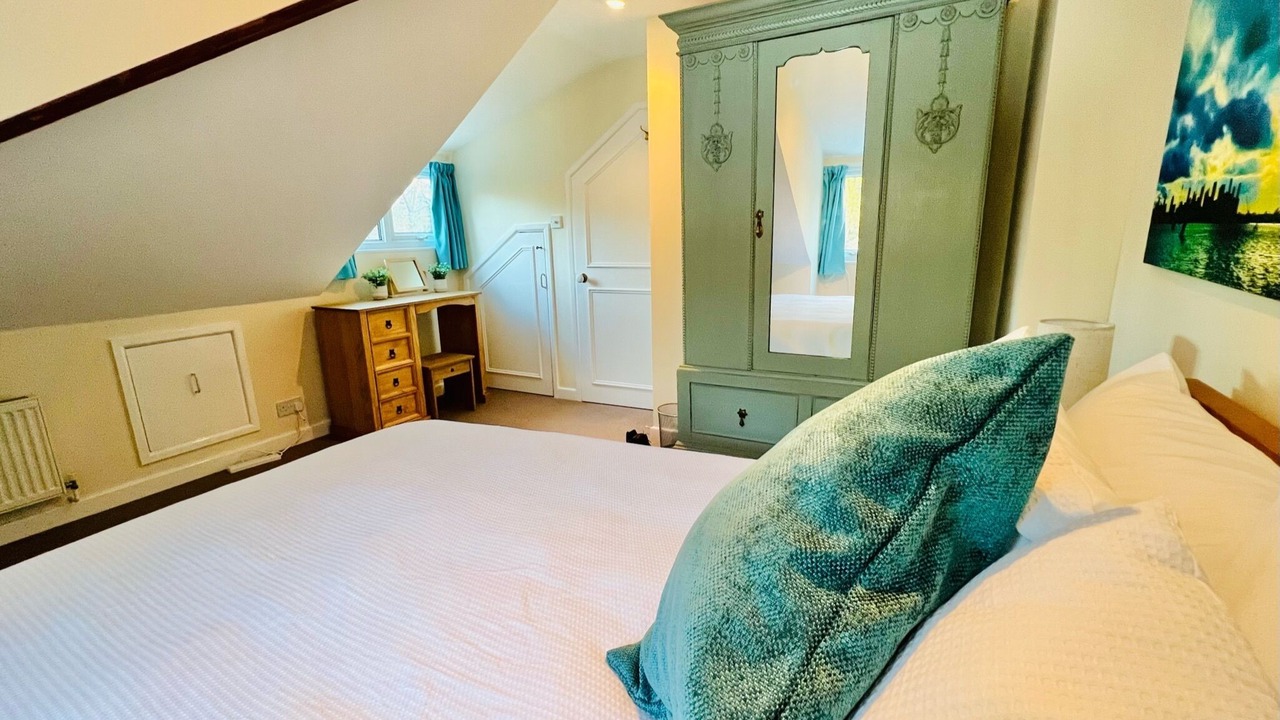 Photo of Bedroom in Keynsham