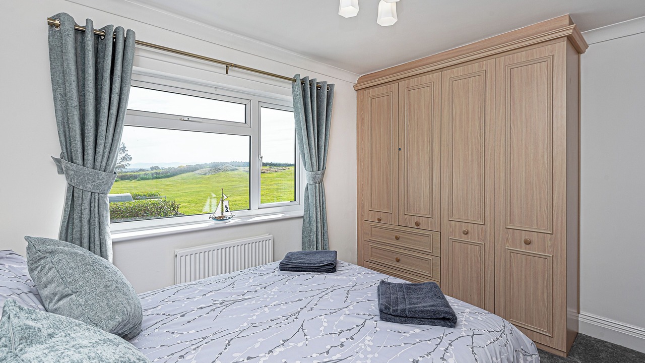 Photo of Bedroom in Rhoscolyn