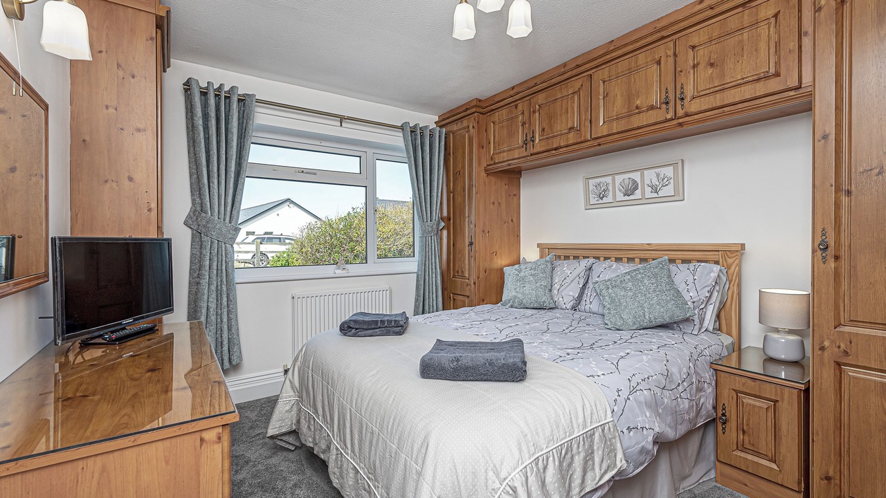 Photo of Bedroom in Rhoscolyn