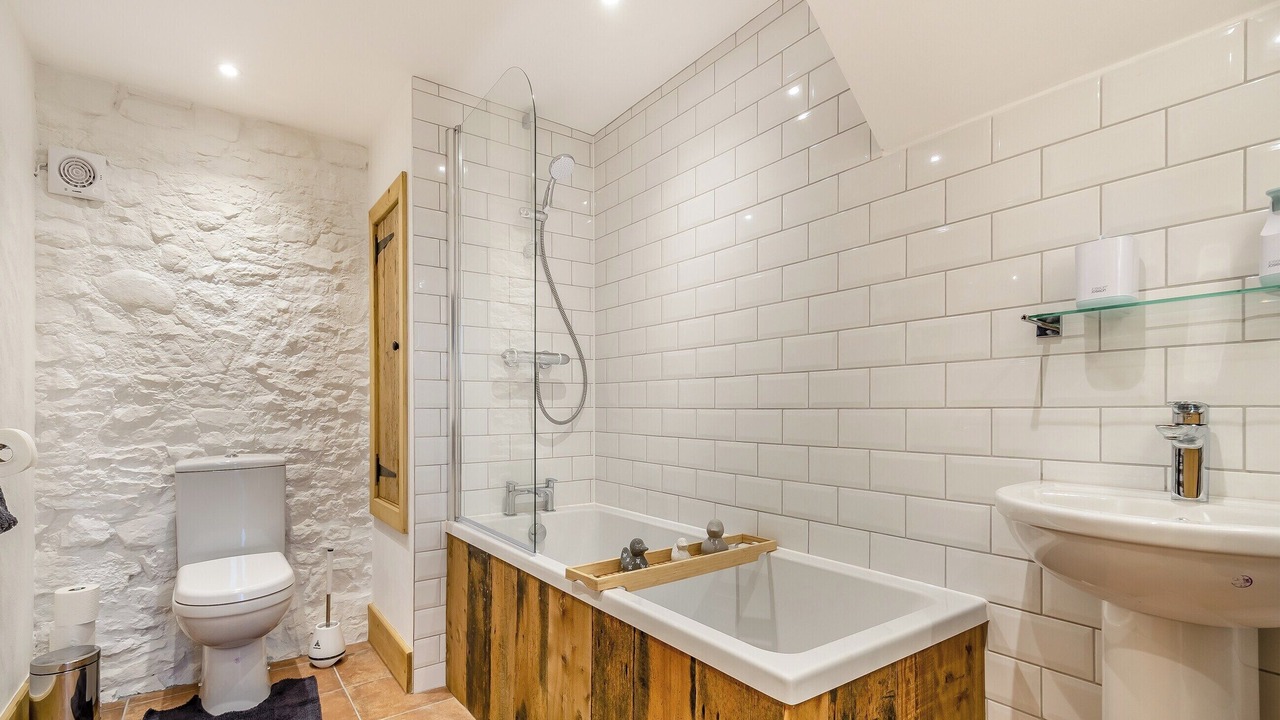 Photo of Bathroom in Clevedon
