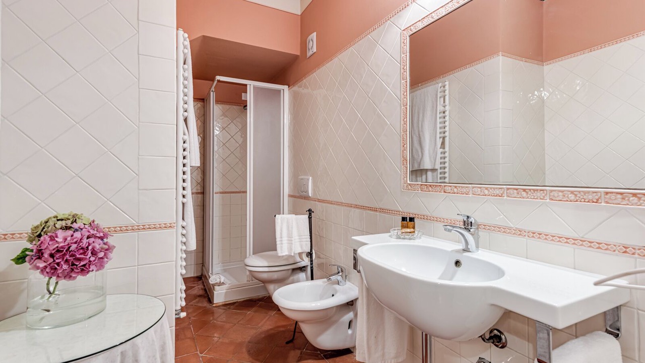 Photo of Bathroom in Simignano