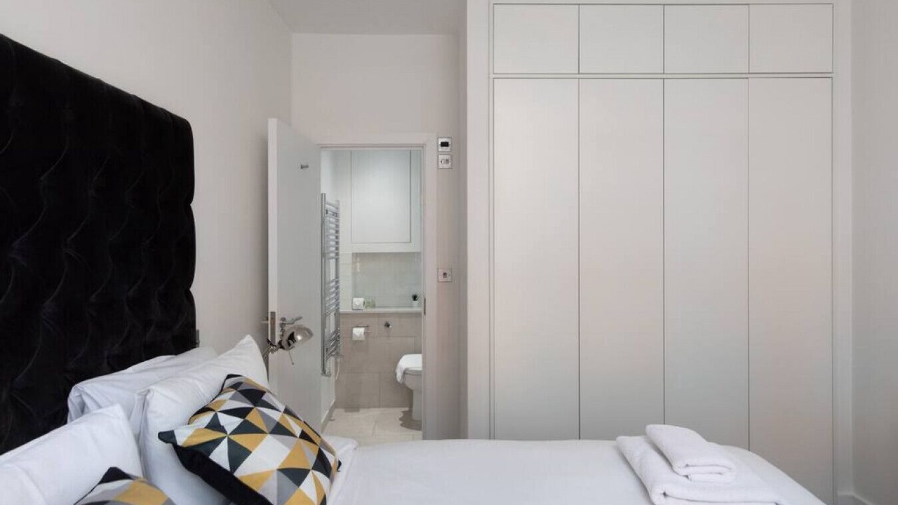 Photo of Bedroom in Chinatown