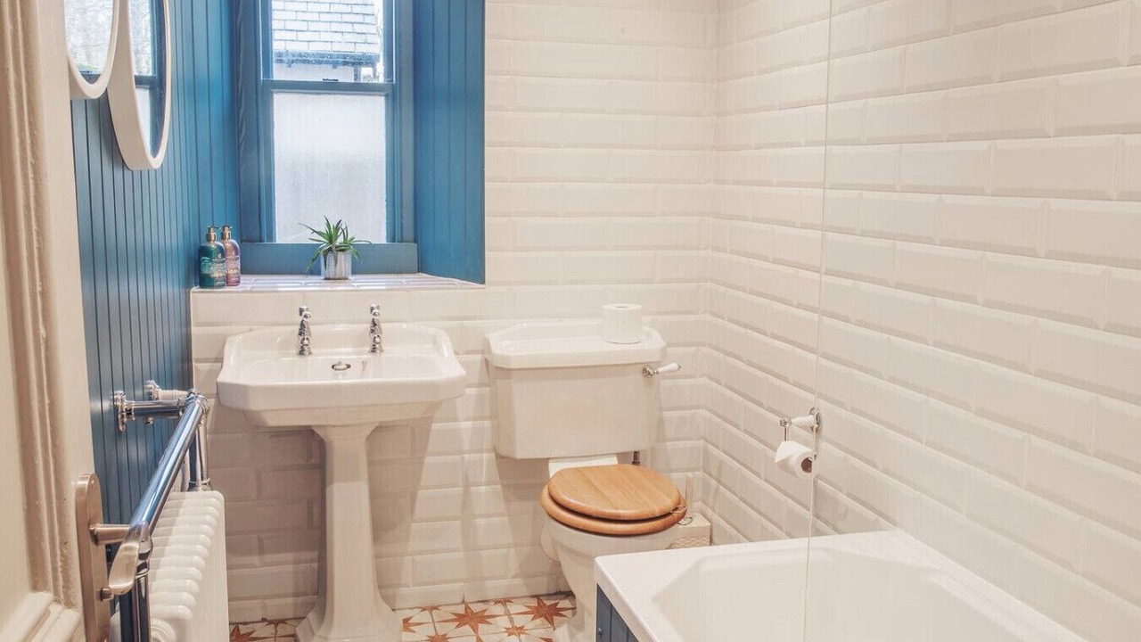 Photo of Bathroom in Tobermory