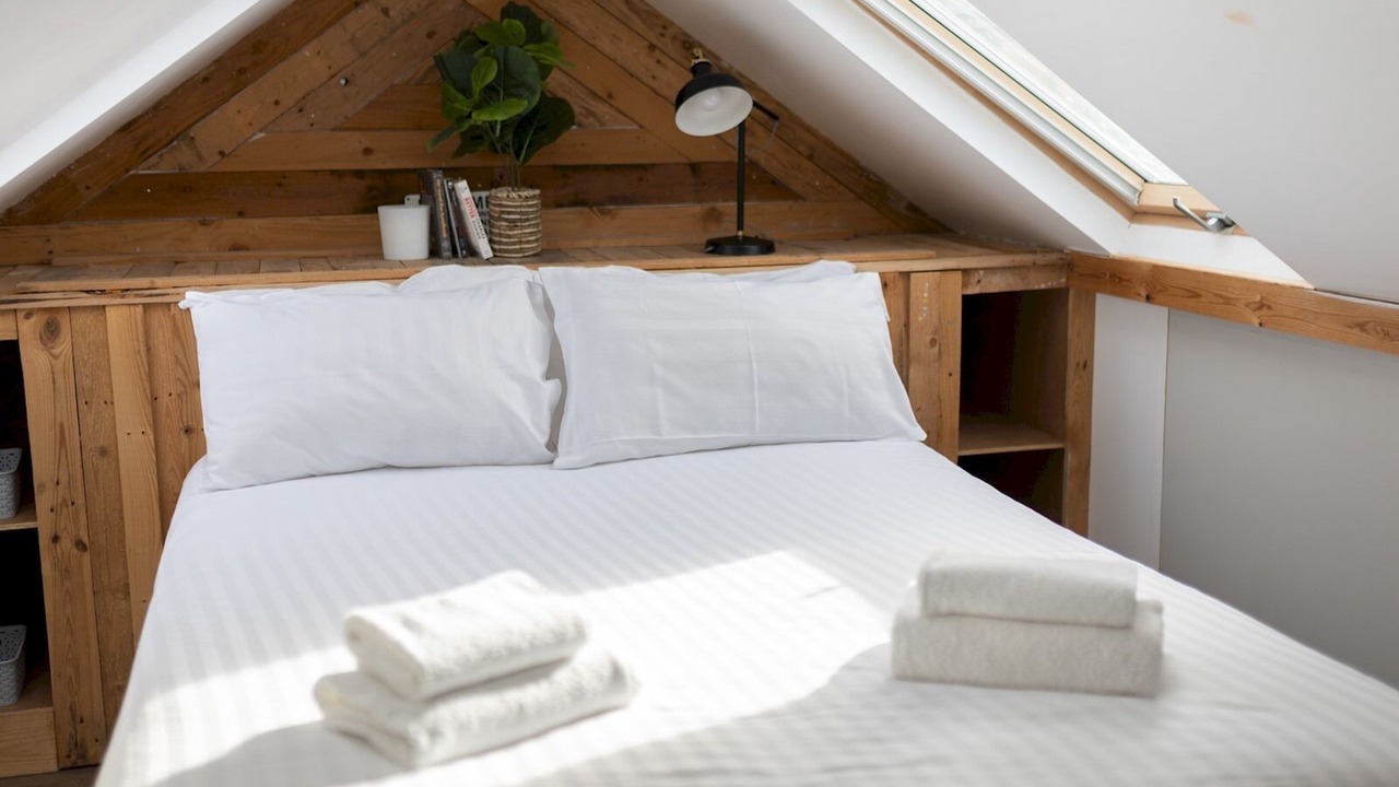 Photo of Bedroom in Crynant