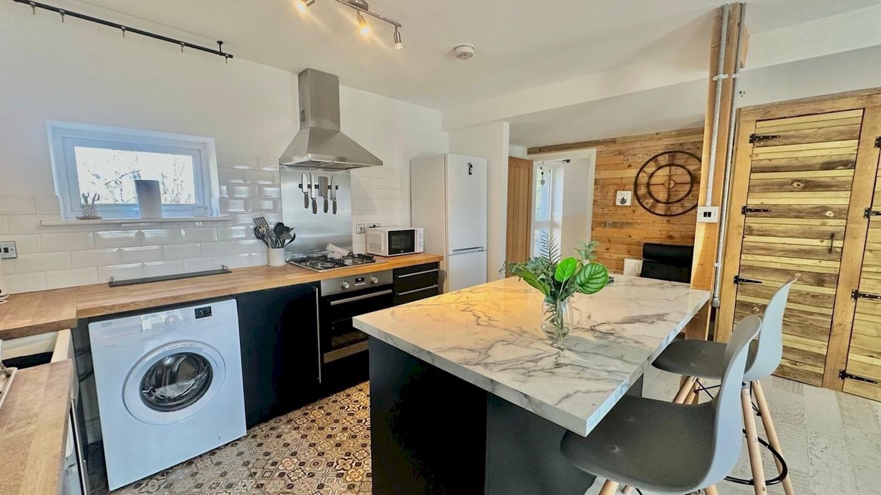 Photo of Kitchen in Crynant
