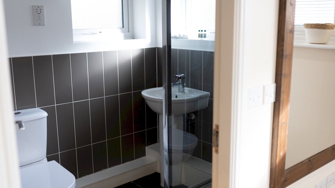 Photo of Bathroom in Crynant