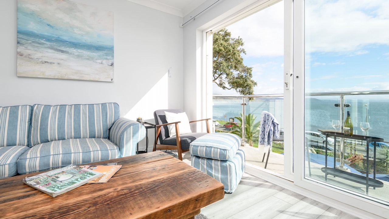 Photo of Livingroom in West Looe