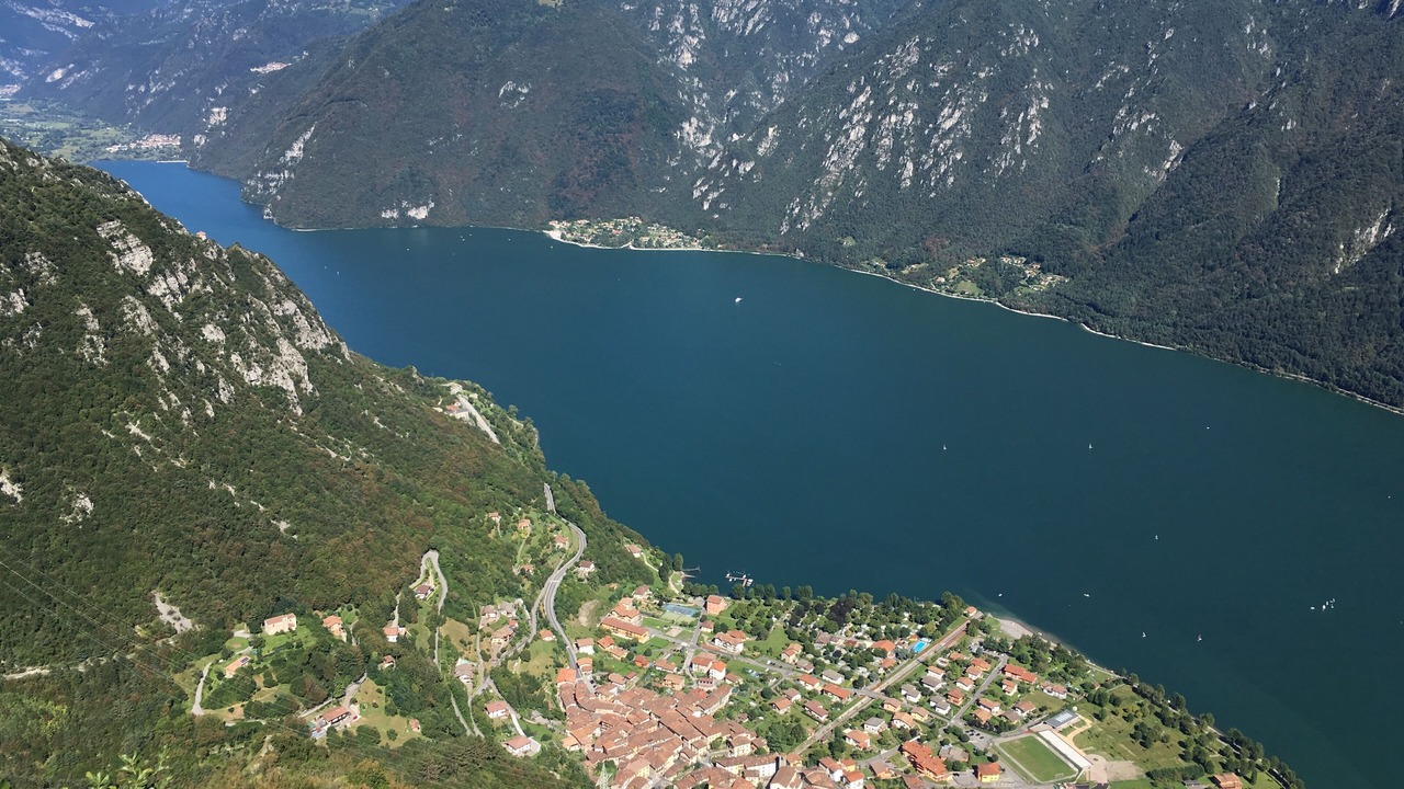 Photo of Outdoor in Crone