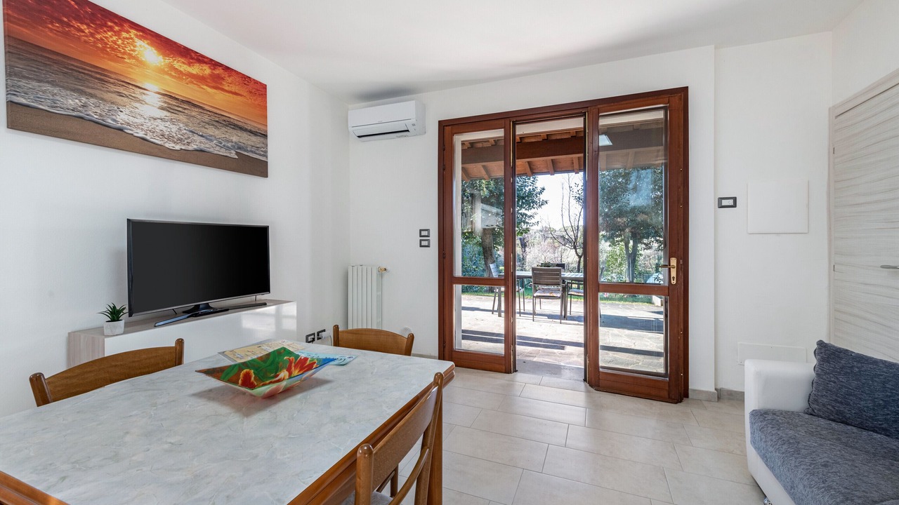 Photo of Livingroom in San Felice del Benaco