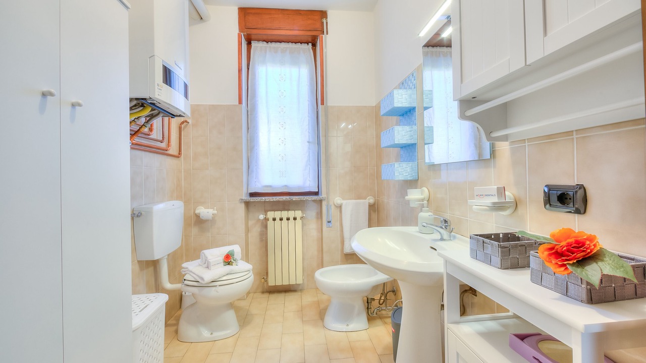 Photo of Bathroom in Angera