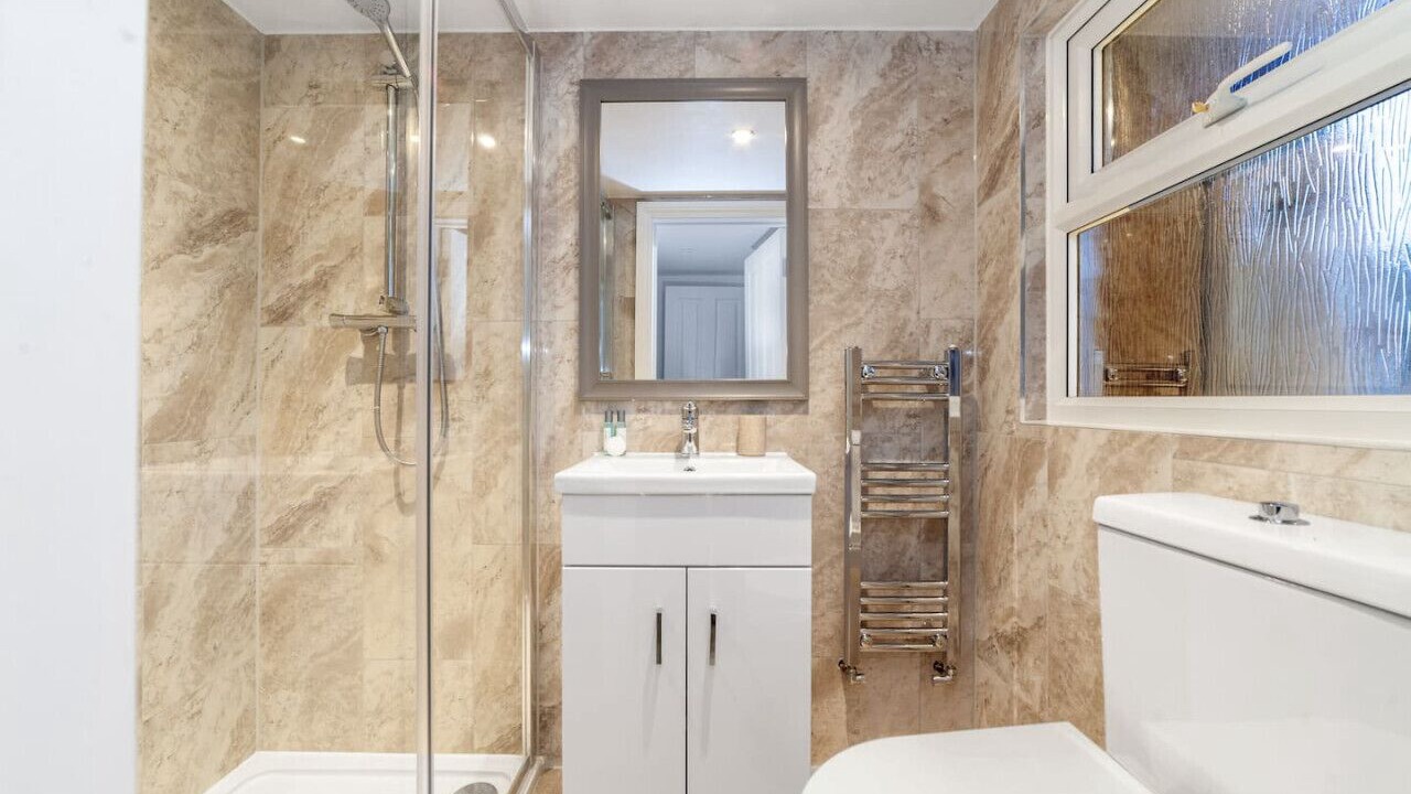 Photo of Bathroom in Duckett's Green