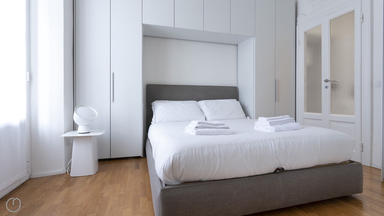 Photo of Bedroom in Magenta