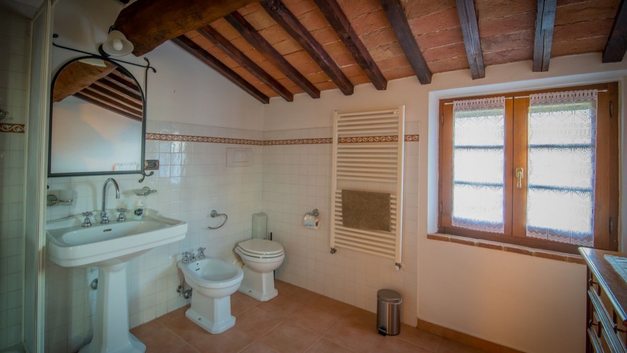 Photo of Bathroom in Torre A Castello