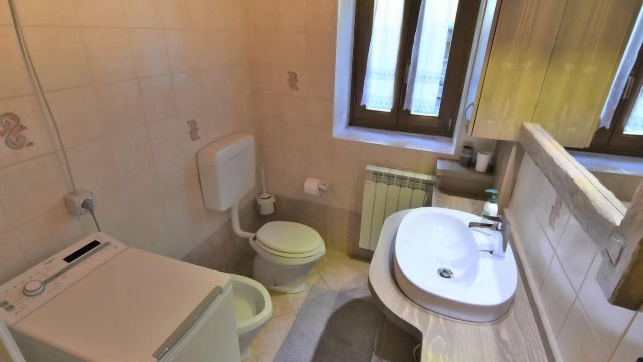 Photo of Bathroom in Mello