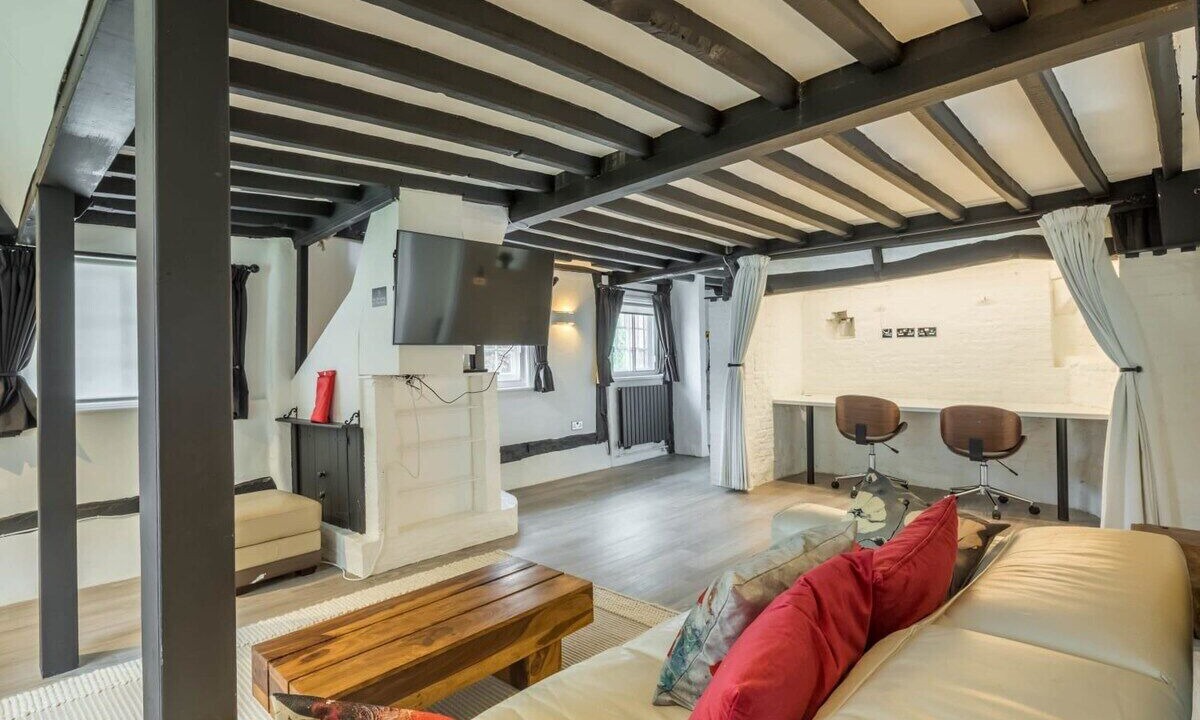 Photo of Livingroom in Knapwell