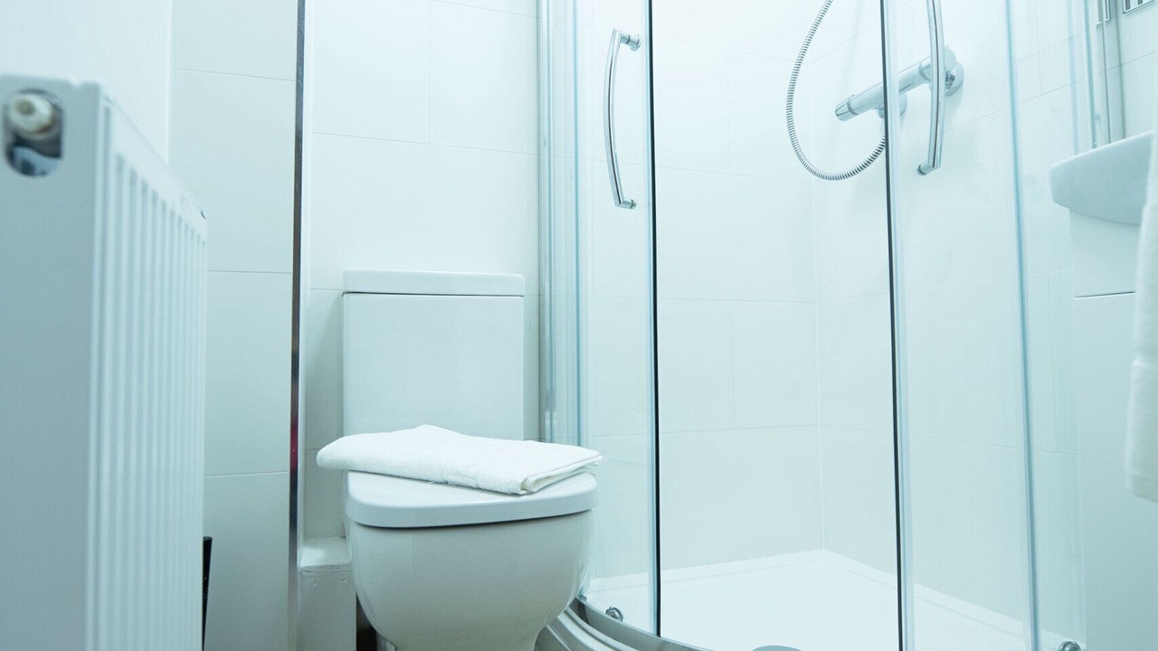 Photo of Bathroom in Reading