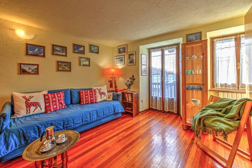 Photo of Livingroom in Courmayeur