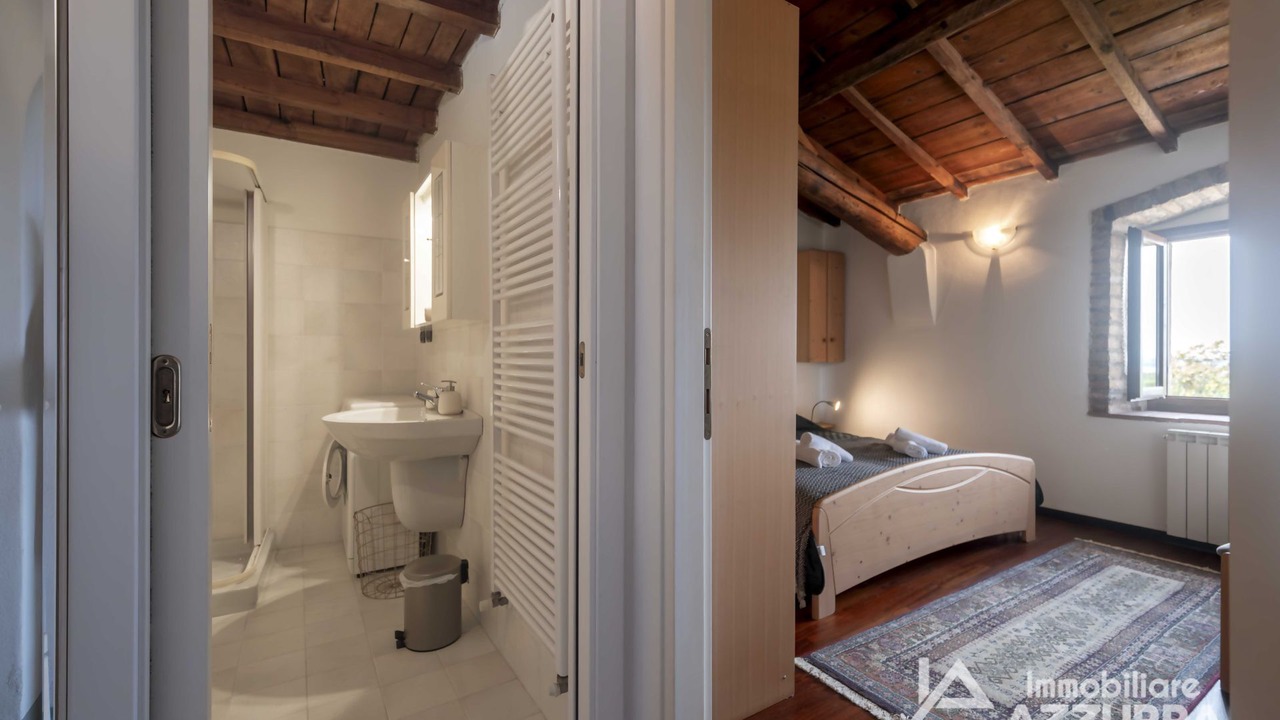 Photo of Bedroom in Cola