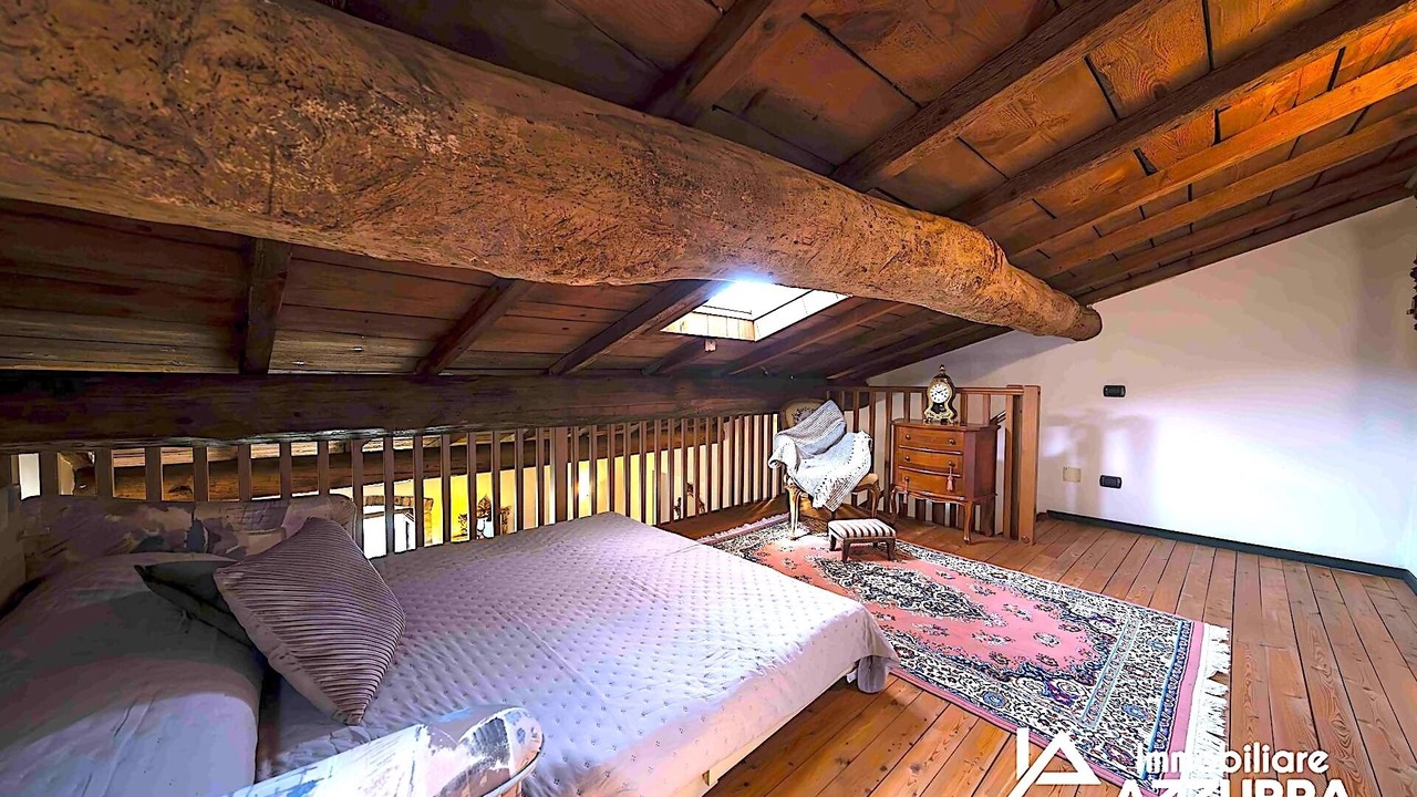 Photo of Bedroom in Cola