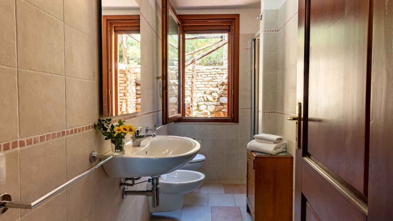 Photo of Bathroom in Torre dei Corsari