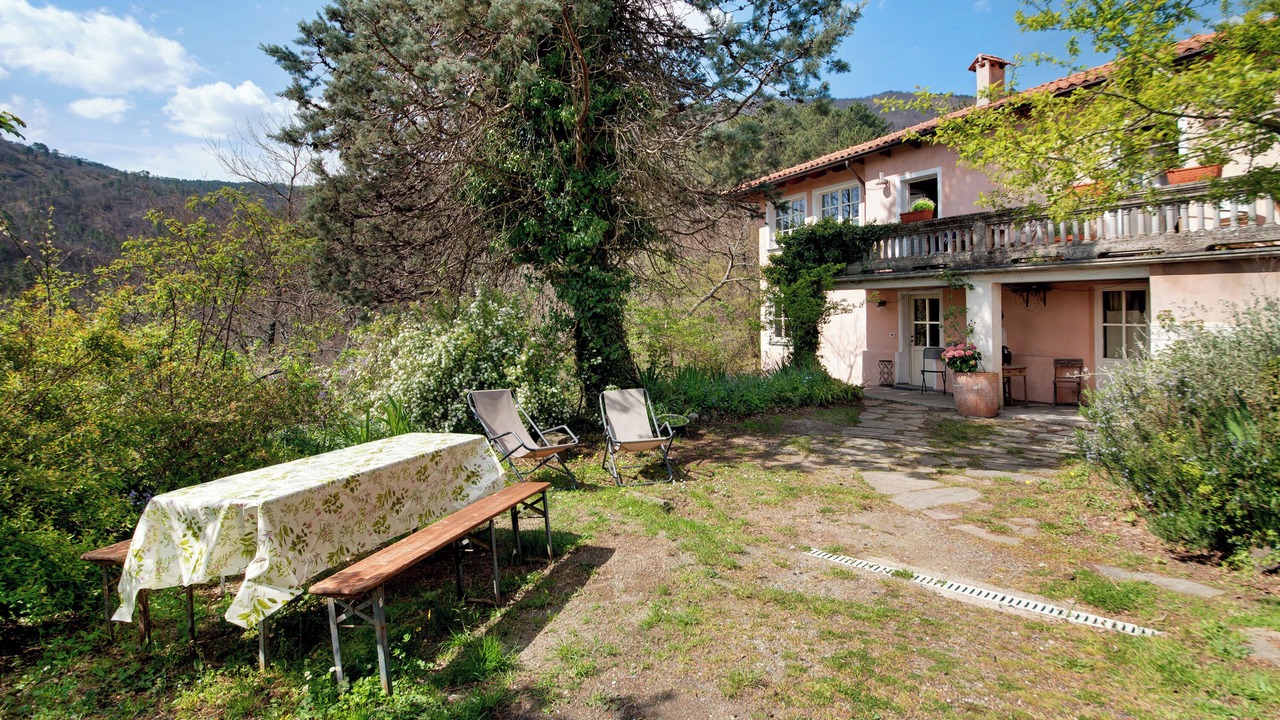 Photo of Outdoor in Carro
