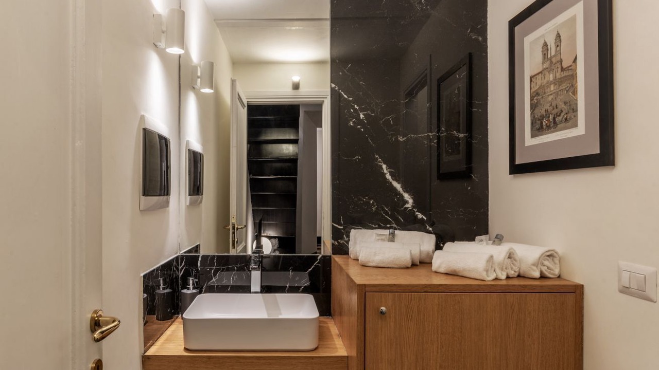 Photo of Bathroom in Rione XVI Ludovisi