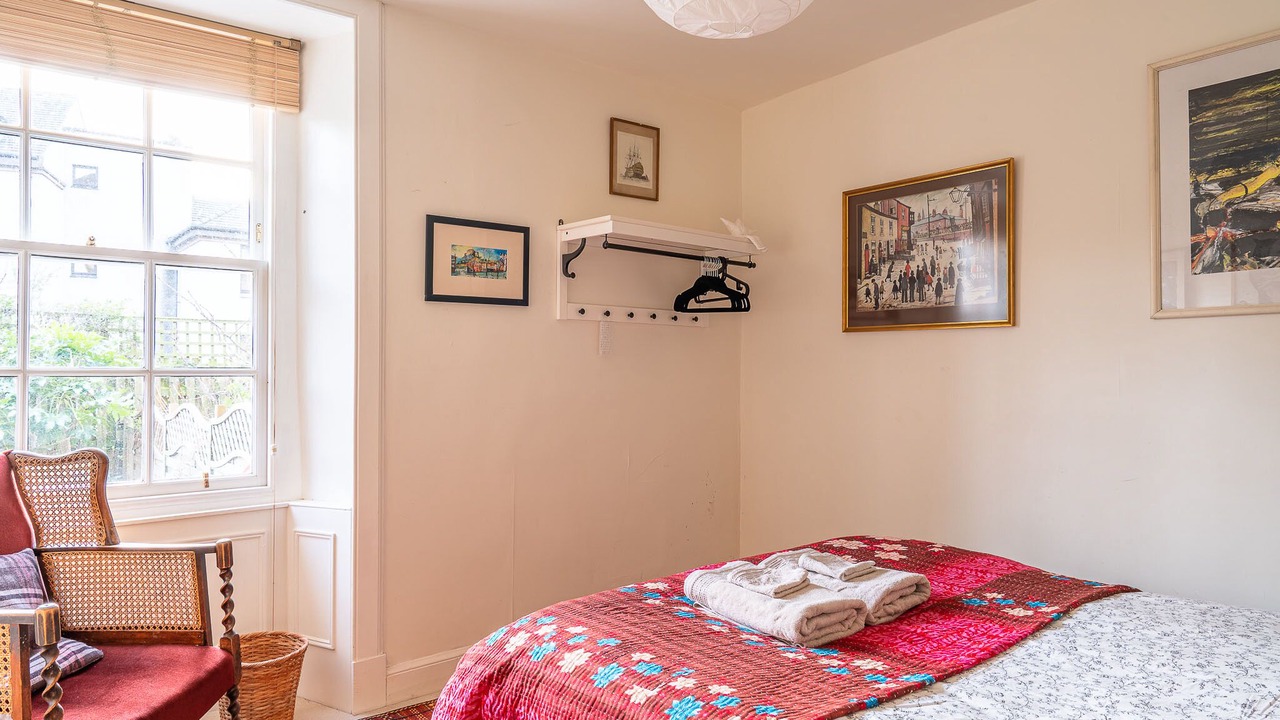 Photo of Bedroom in Newington