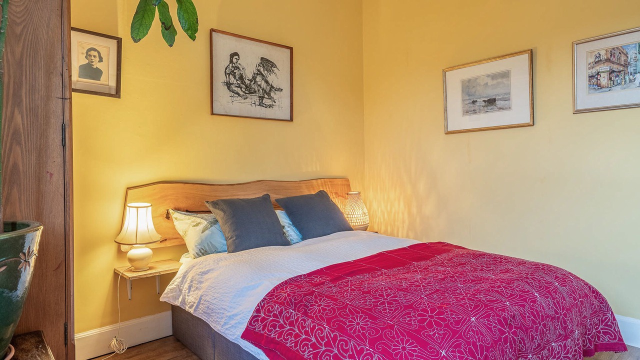 Photo of Bedroom in Newington