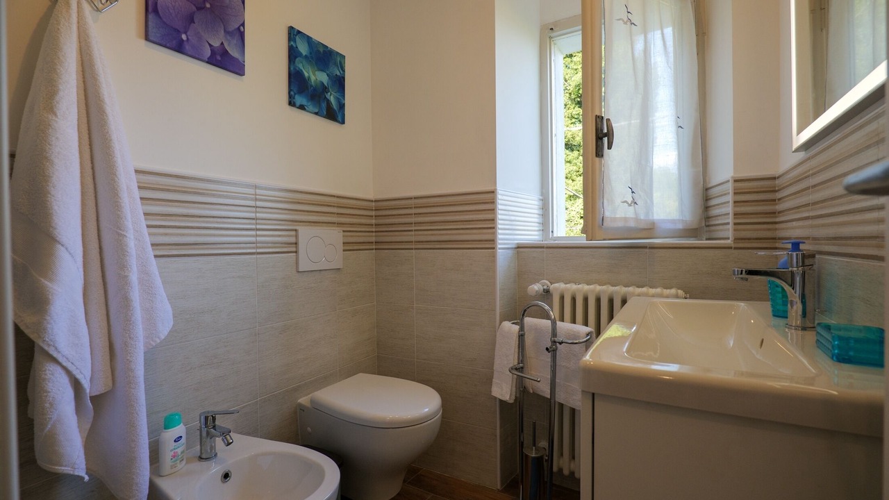Photo of Bathroom in Suna