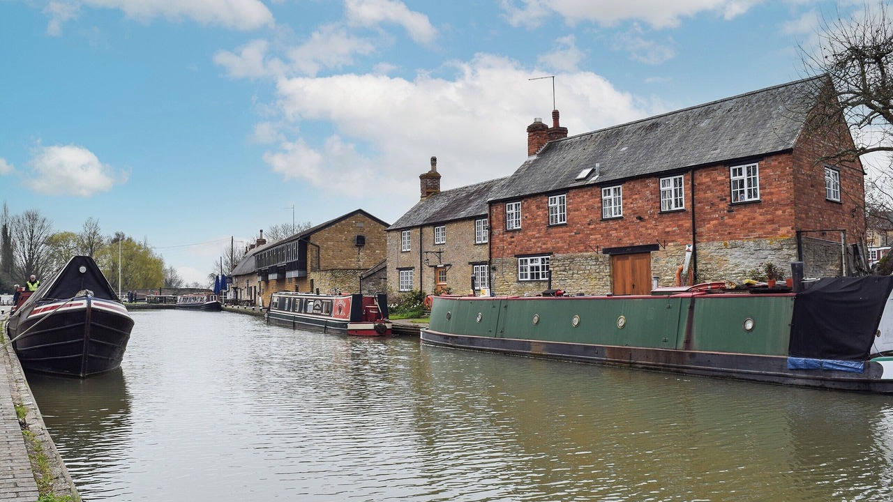 Photo of Others in Stoke Bruerne