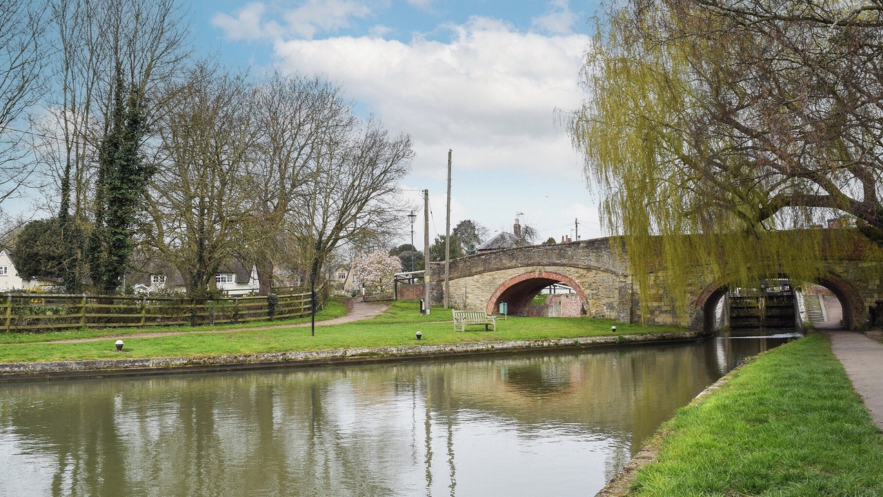 Photo of Others in Stoke Bruerne