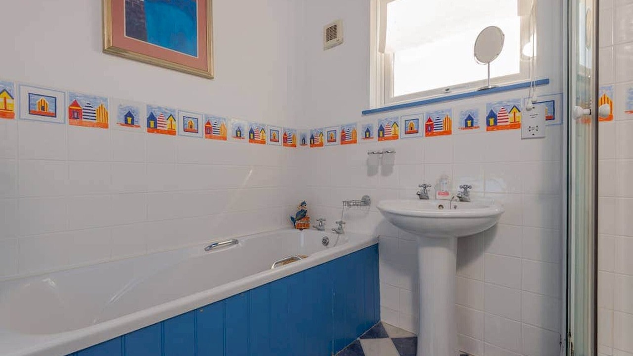 Photo of Bathroom in Leven