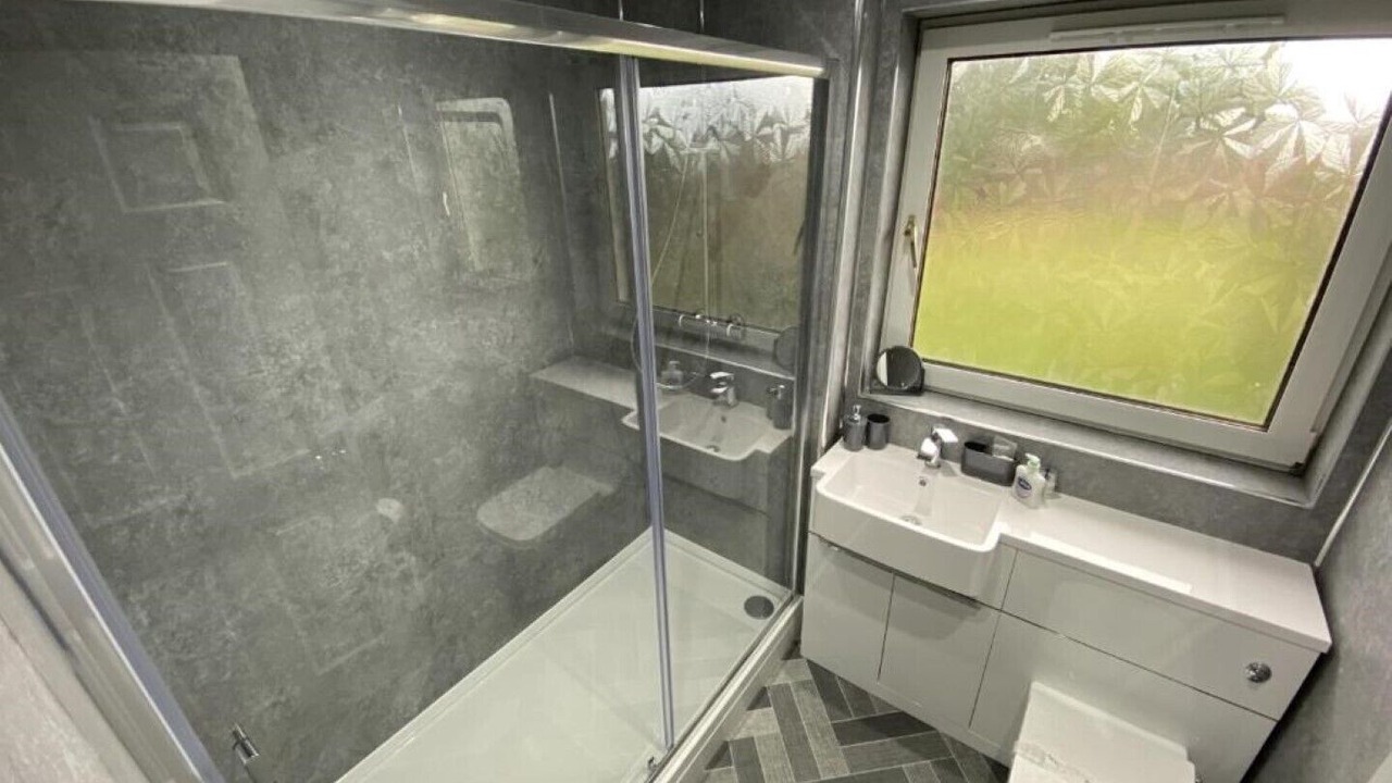 Photo of Bathroom in Duloch