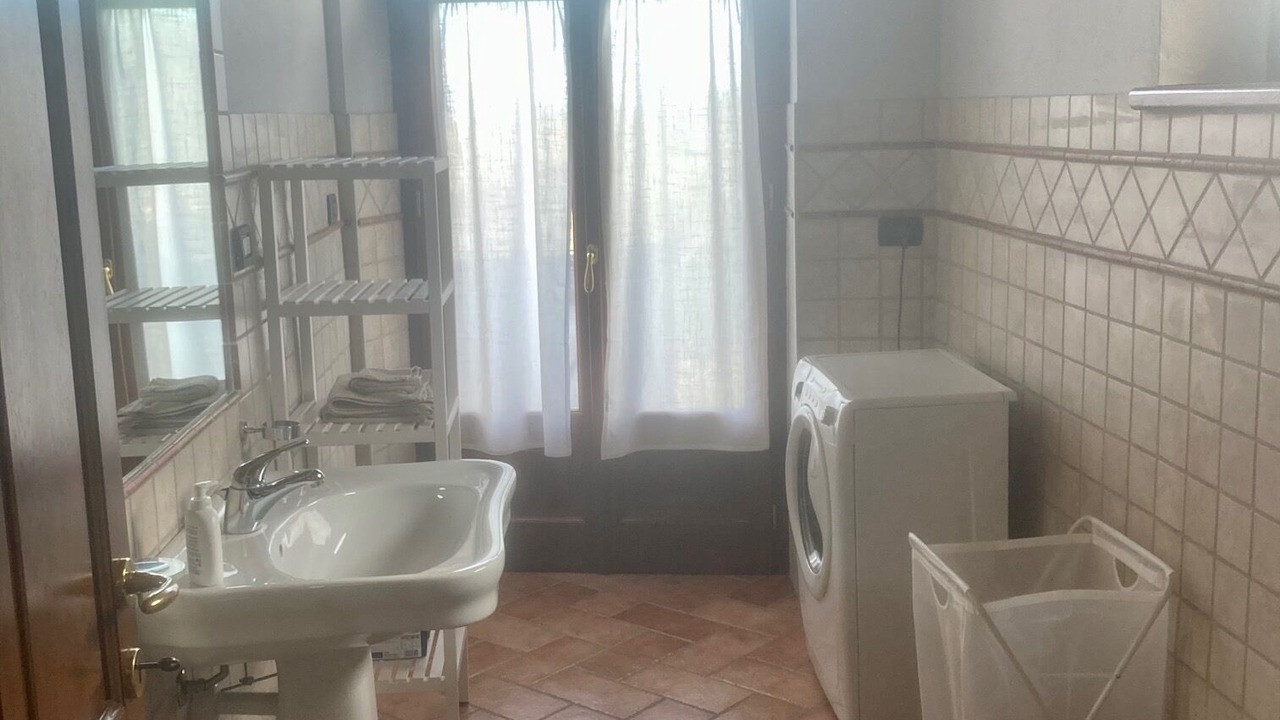 Photo of Bathroom in Monforte d'Alba