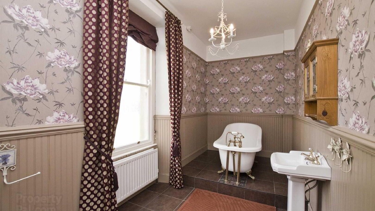 Photo of Bathroom in Annsborough